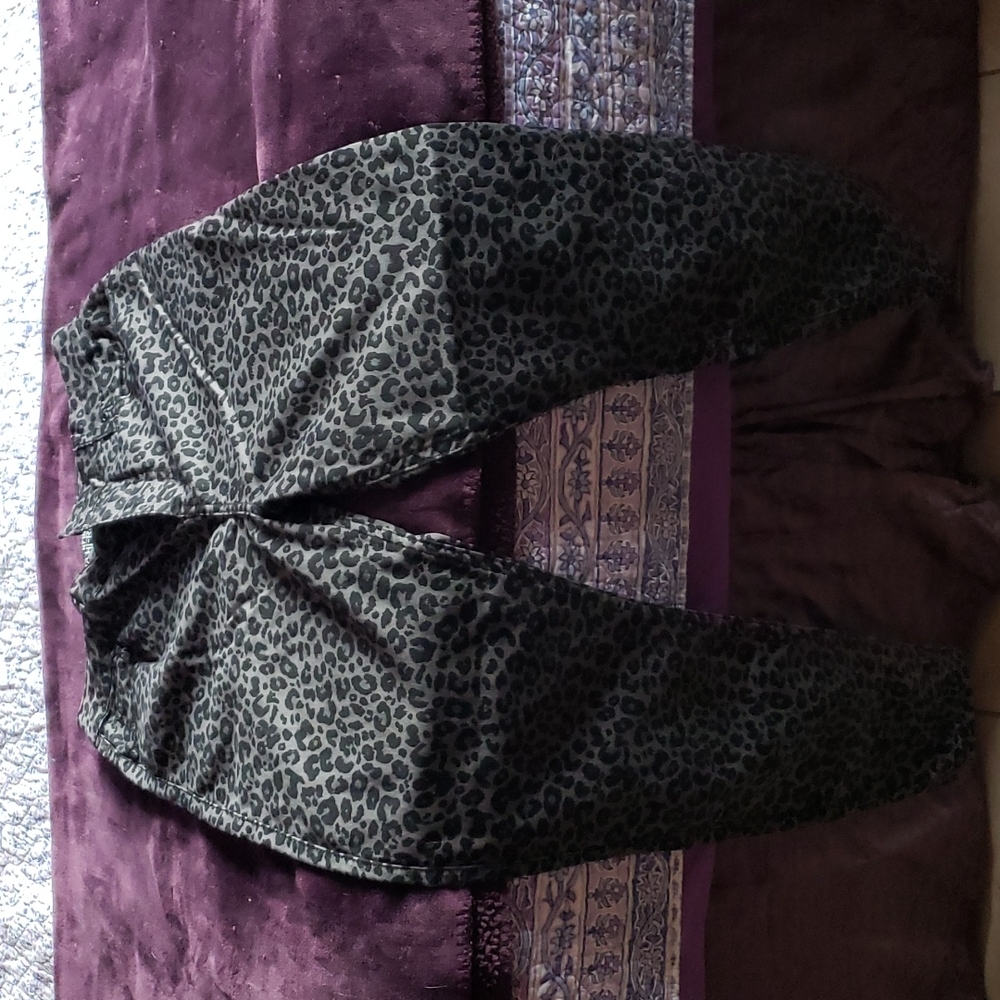 Leopard print jeggings size 13, run small, spandex